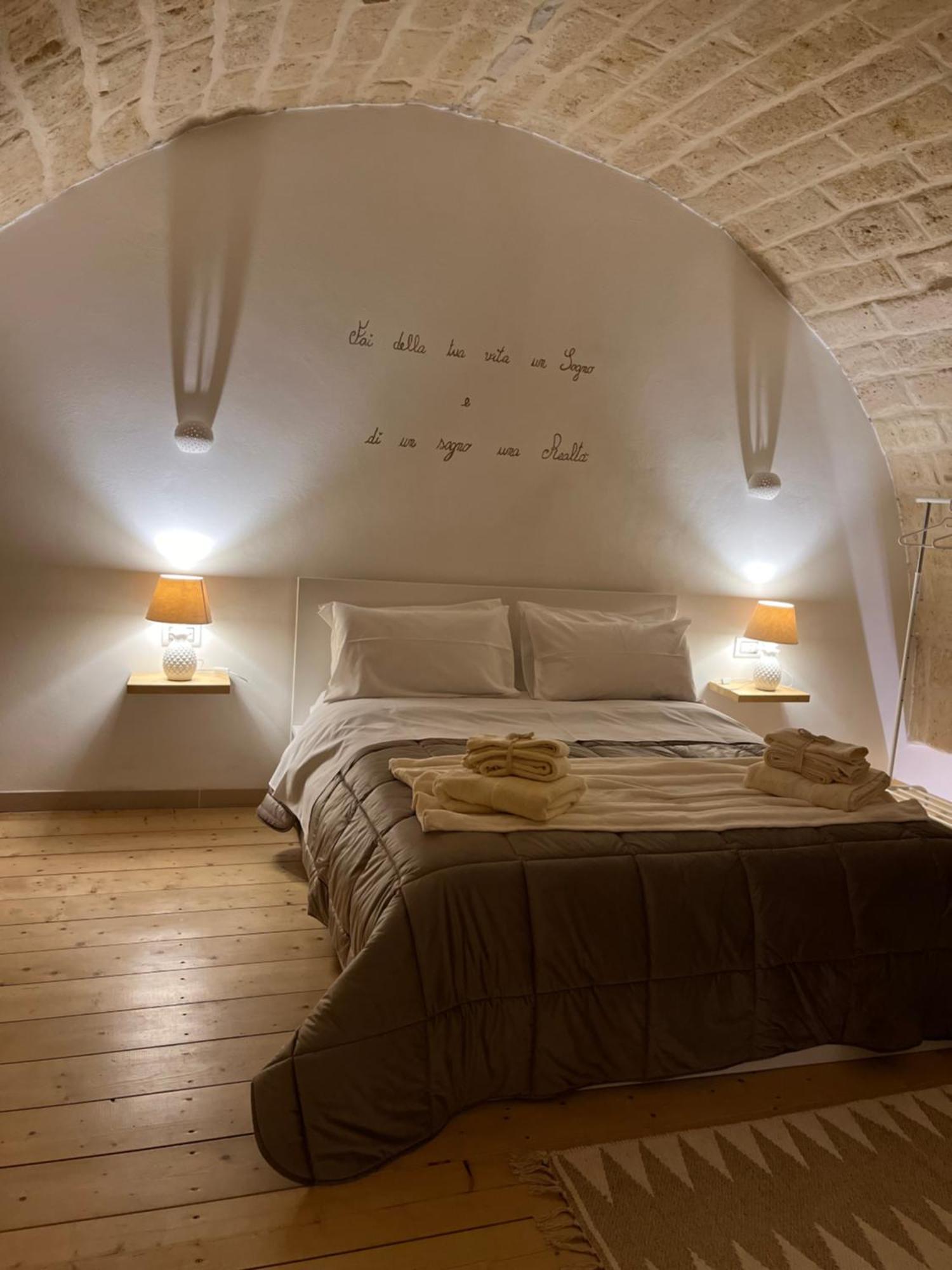 Epoca Suite House Trani Εξωτερικό φωτογραφία