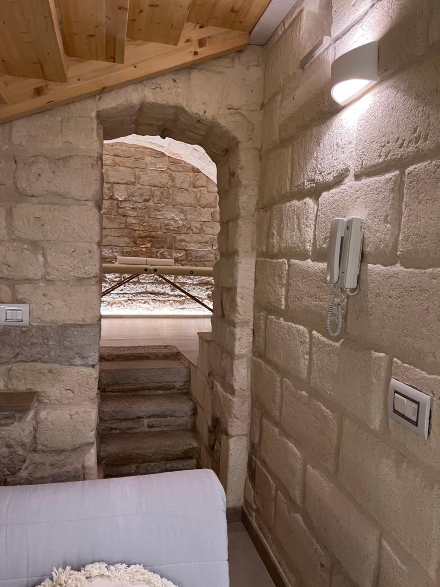 Epoca Suite House Trani Εξωτερικό φωτογραφία