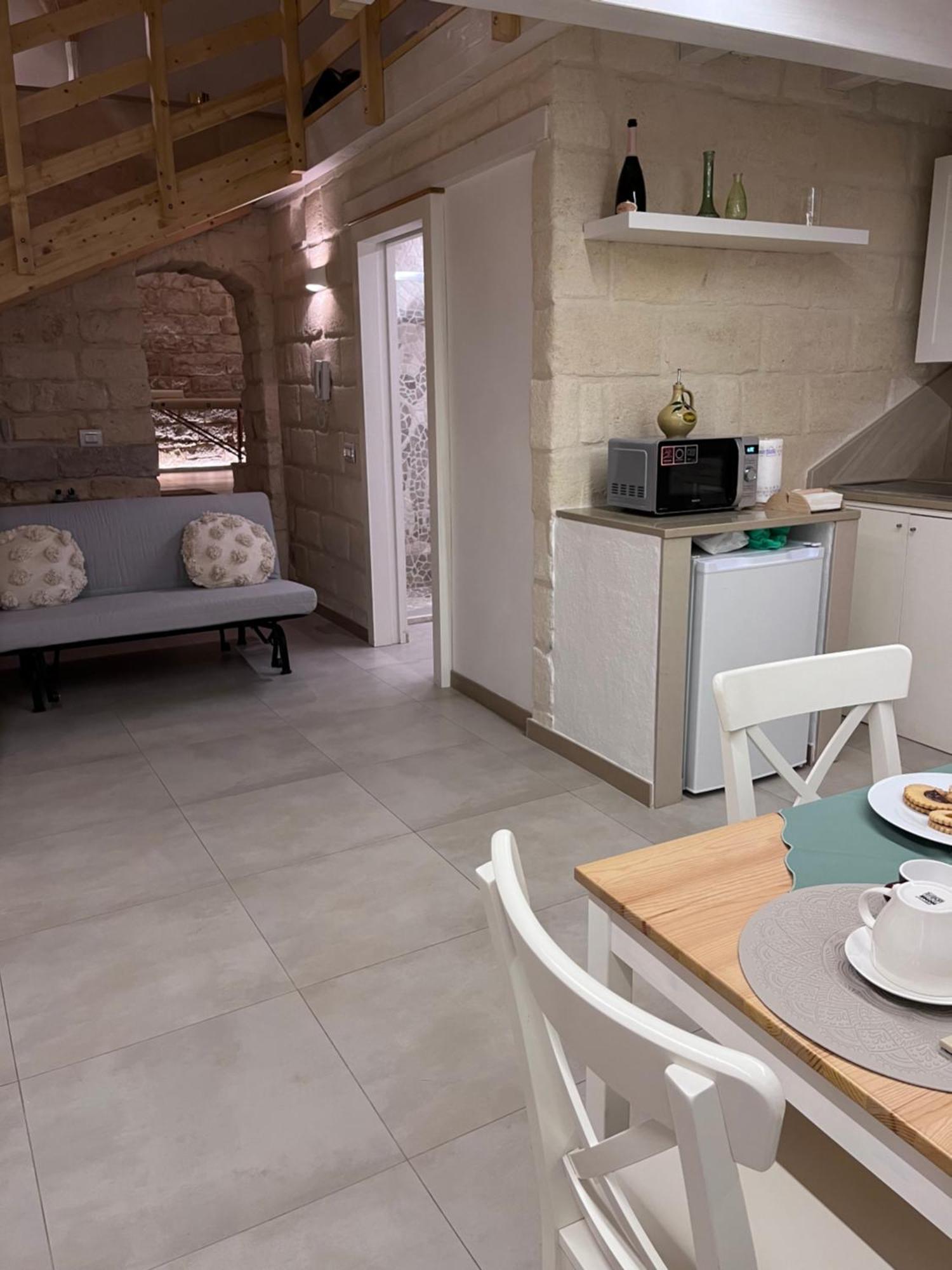 Epoca Suite House Trani Εξωτερικό φωτογραφία