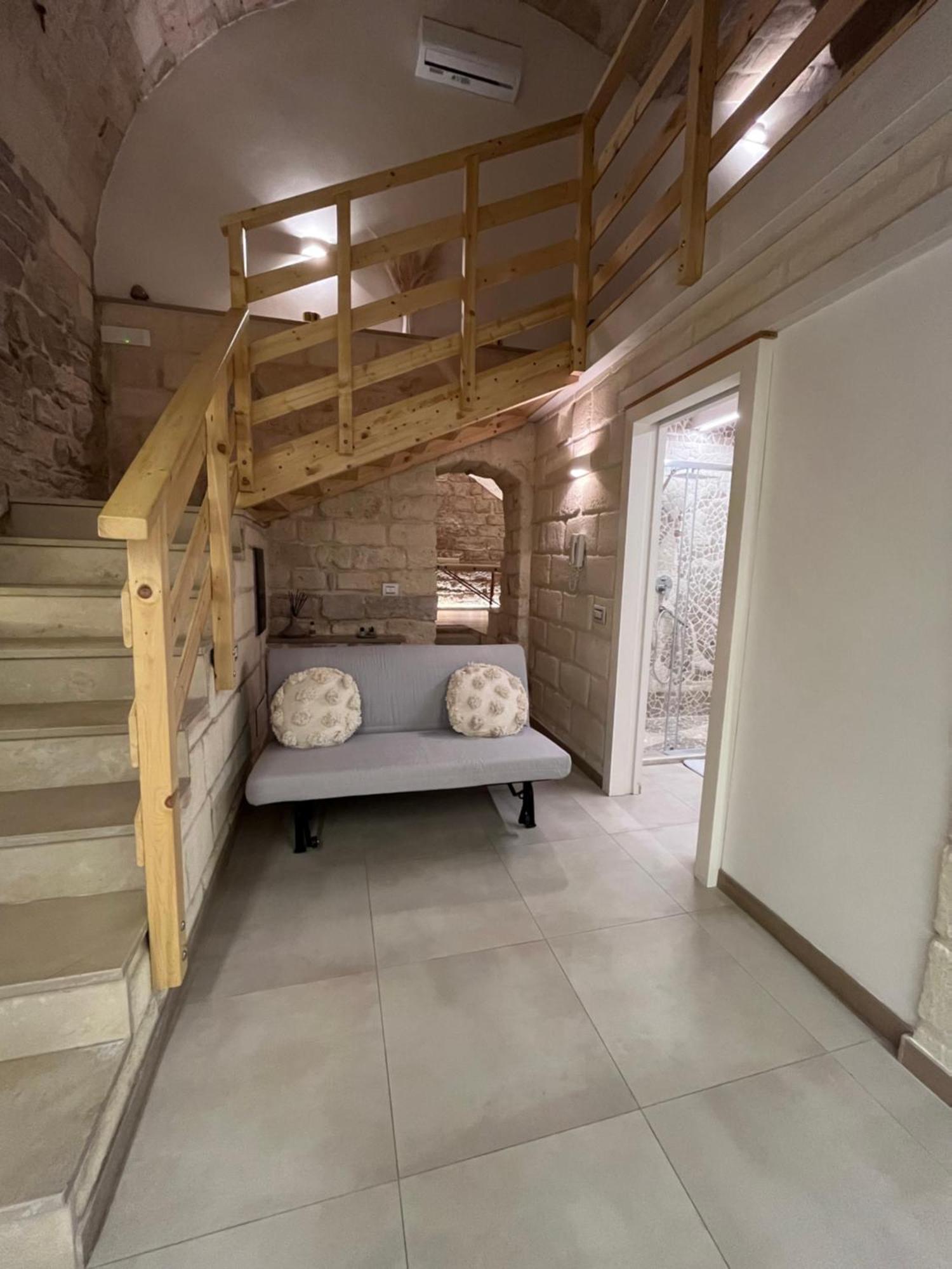 Epoca Suite House Trani Εξωτερικό φωτογραφία