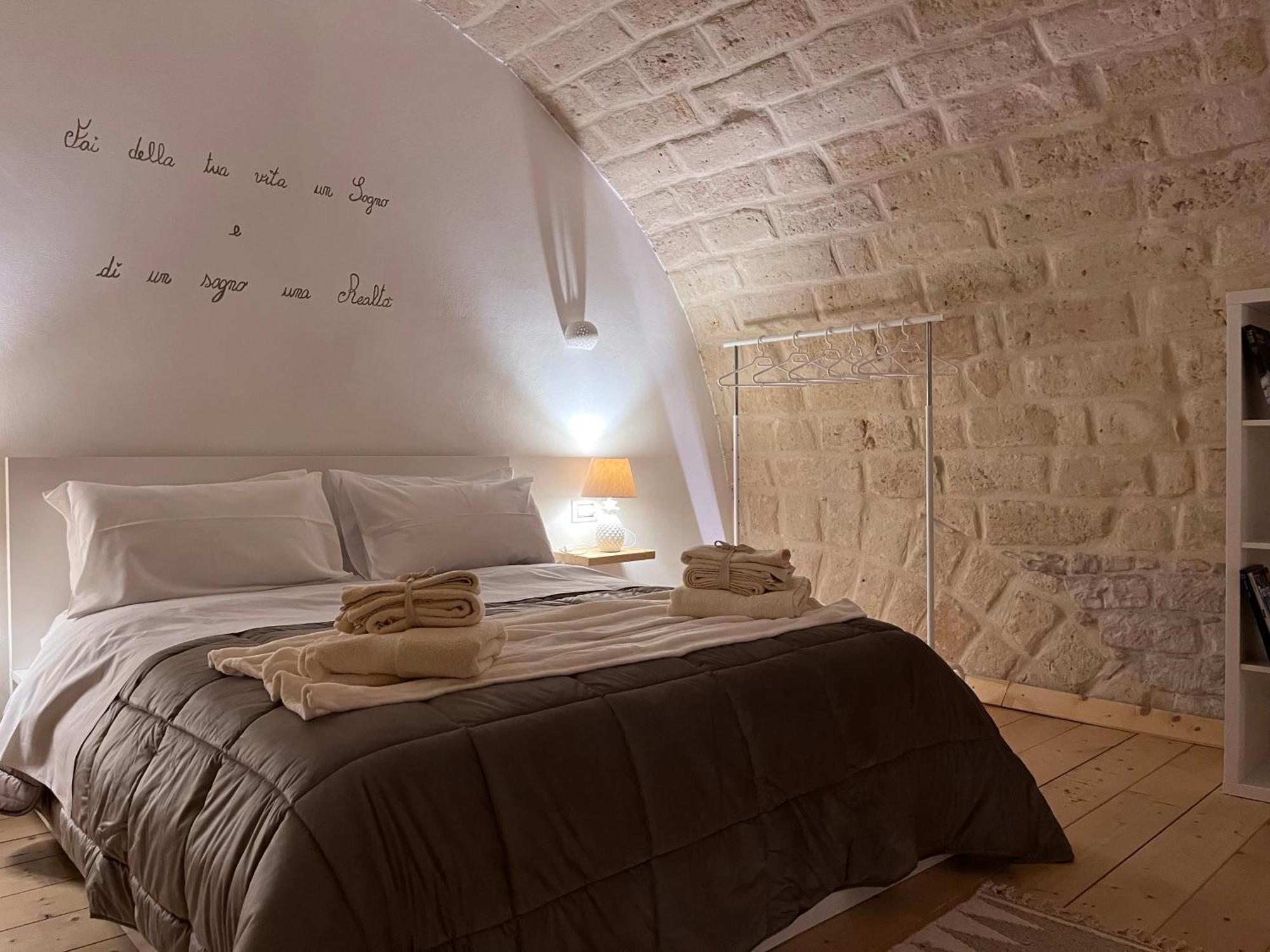 Epoca Suite House Trani Εξωτερικό φωτογραφία