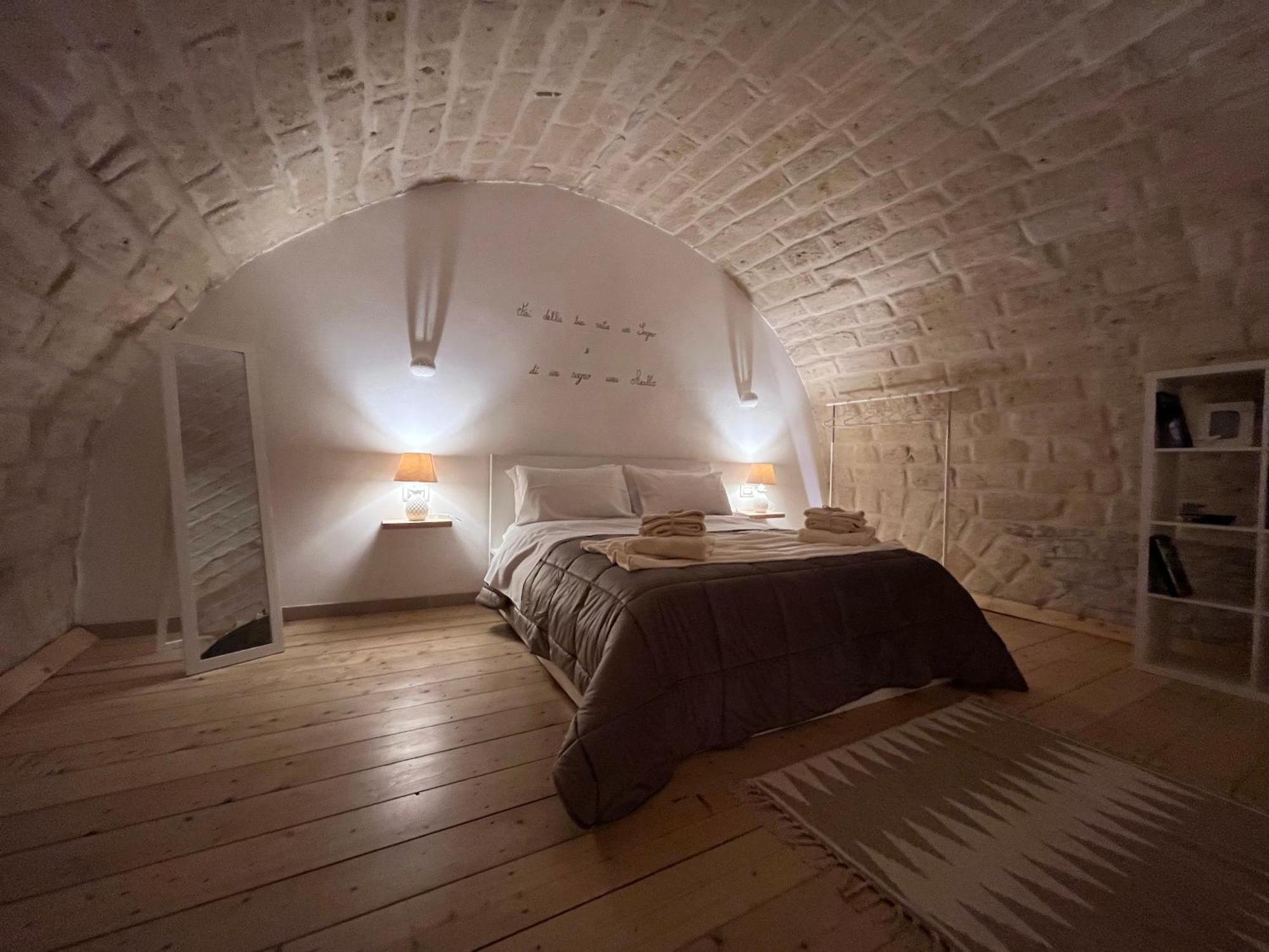 Epoca Suite House Trani Εξωτερικό φωτογραφία